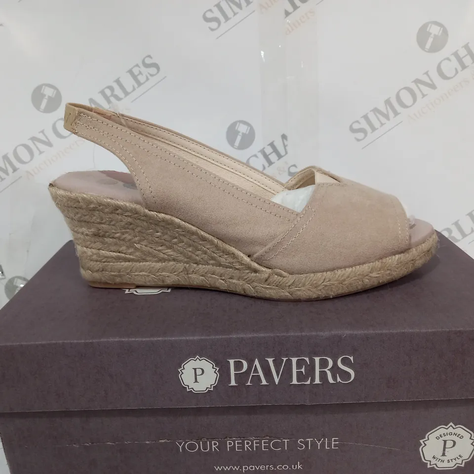 BOXED PAVERS PEEP TOE WEDGE - BEIGE SIZE 5