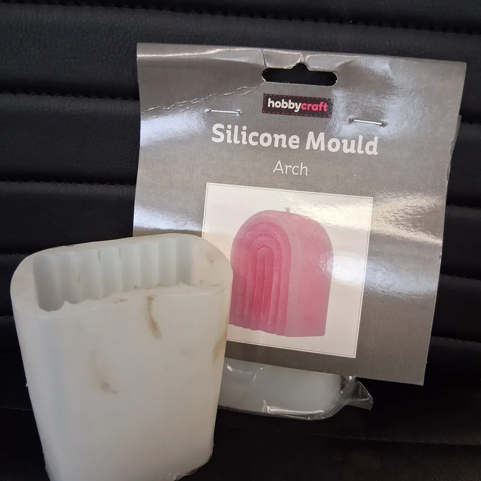 APPROXIMATELY 72 BRAND NEW HOBBY CRAFT SILICONE MOULD ARCH 