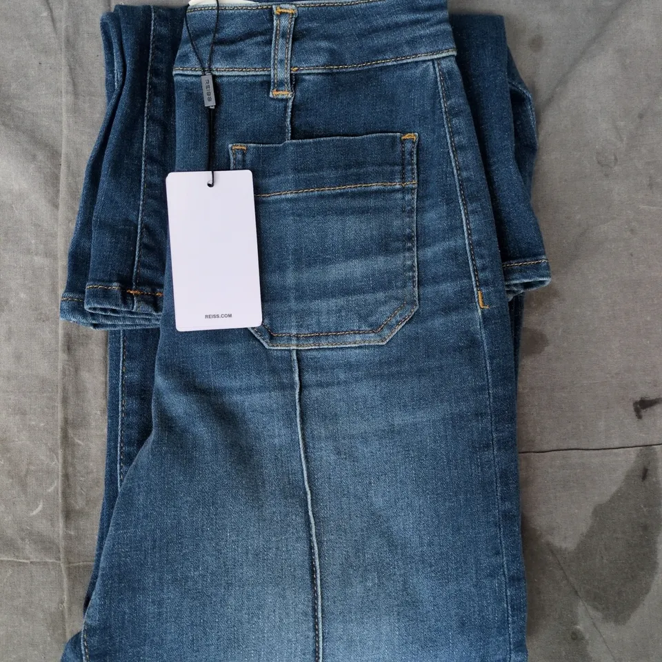 REISS SAKURA-FLARE PATCH POCKET JEANS IN BLUE SIZE 25 PETITE