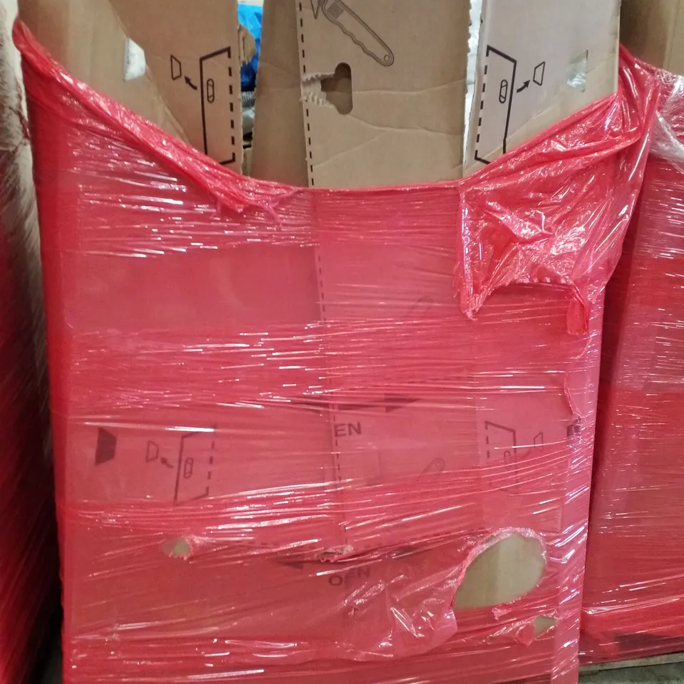 PALLET CONTAINING ASSORTED PRODUCTS INCLUDING MOSQUITO NET, WALL CLOCK, TOILET SEAT, PLAYPEN & DESKTOP SIT-STAND WORKSTATION 