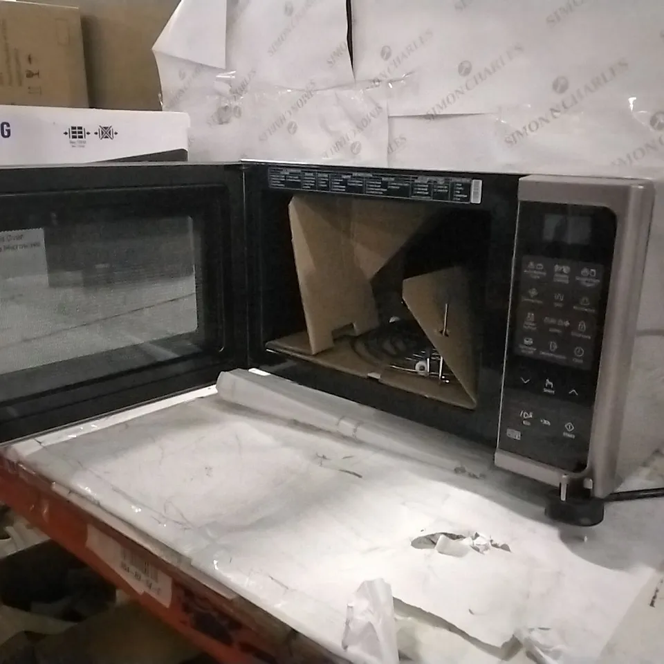 BOXED SAMSUNG SMART OVEN 