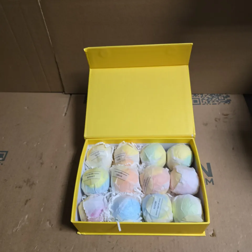 RAINBOWPOP SET OF 12 BATHBOMBS 
