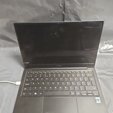 SAMSUNG LAPTOP – BLUE CHASSIS - MODEL NO NP935XDB