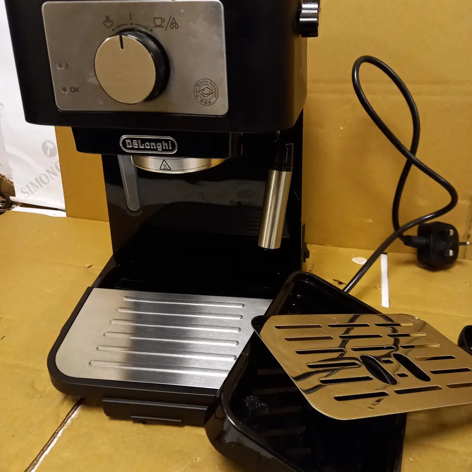 DE'LONGHI STILOSA, TRADITIONAL BARISTA PUMP ESPRESSO COFFEE MACHINE, BLACK