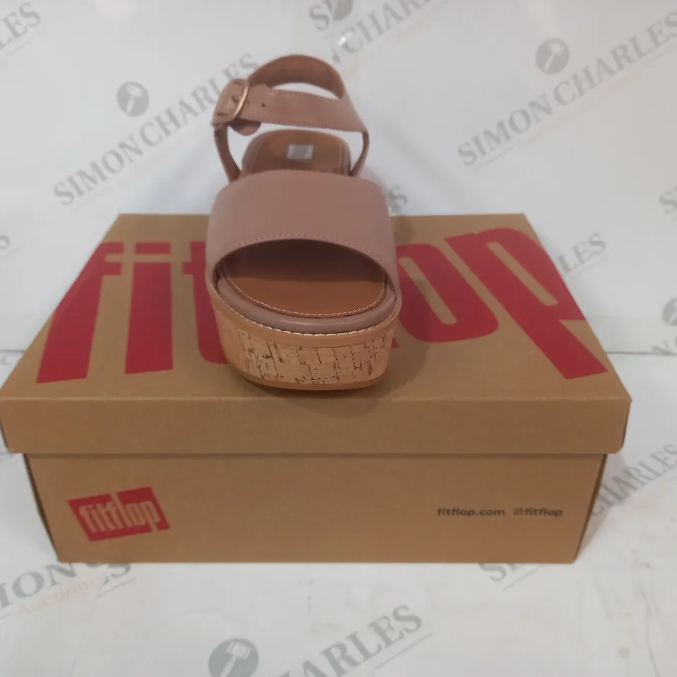 BOXED PAIR OF FITFLOP ELOISE CORK-WRAP LEATHER BACK STRAP WEDGE SANDALS IN BEIGE UK SIZE 4