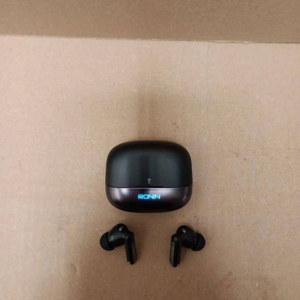 RONIN VOX WIRELESS EARBUDS WITH CHARGING CASE – BLACK