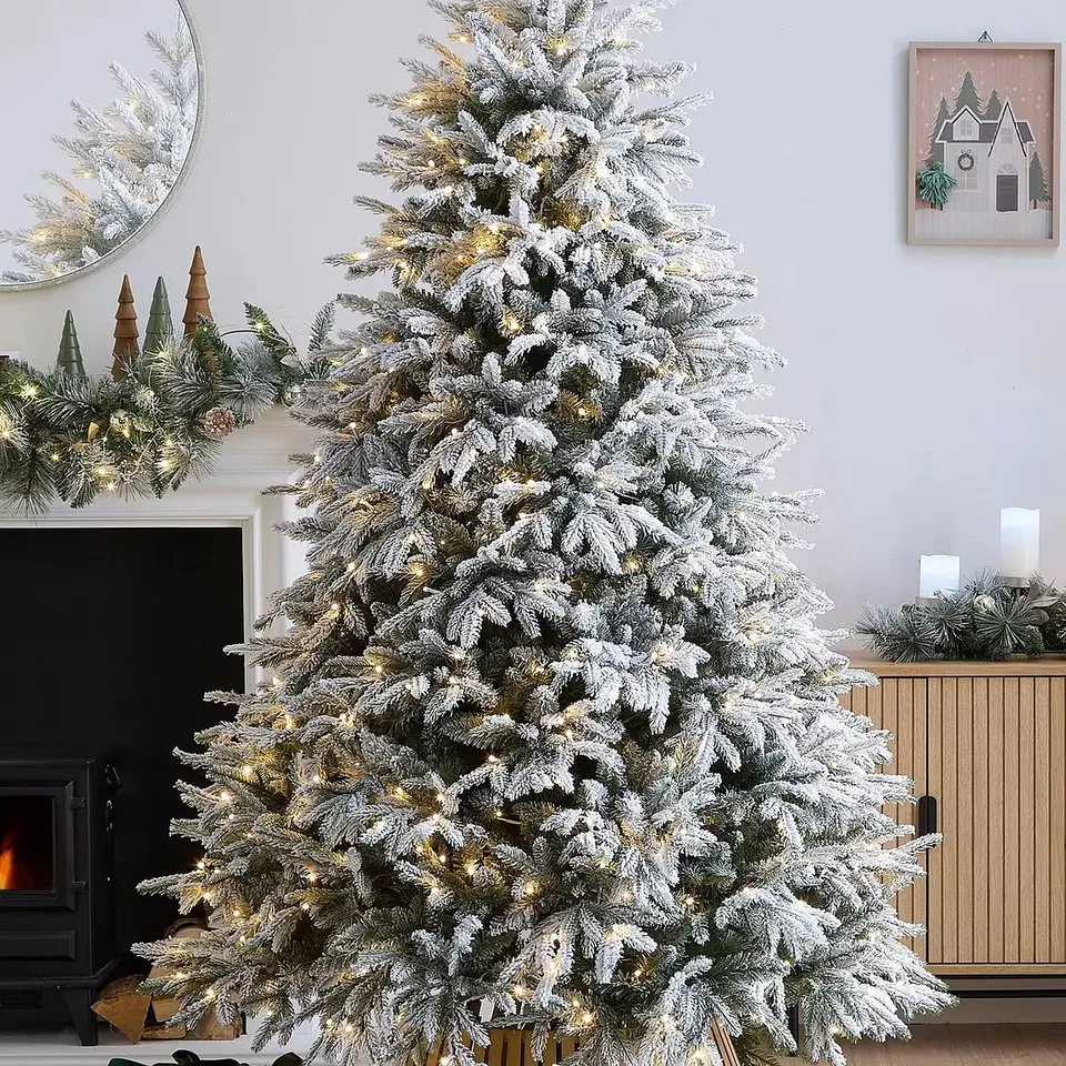 BOXED 7FT DELUXE SNOWDEN PRE LIT FLOCKED CHRISTMAS TREE RRP £299