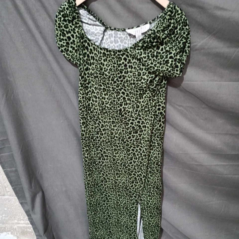 Liquorish Green Leopard Print Dress – UK 12 (US 8, EU 40)