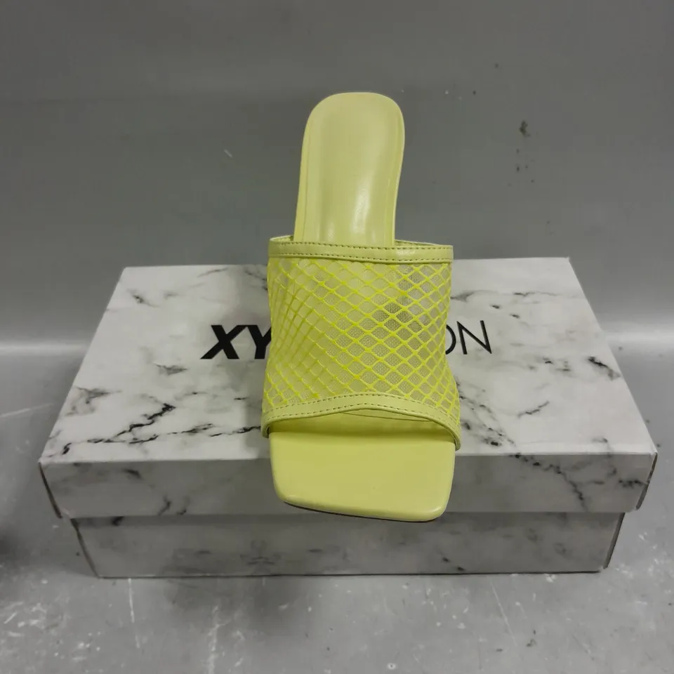 BOXED PAIR OF XY LONDON SYNTHETIC LEATHER HIGH HEEL SHOES - 4