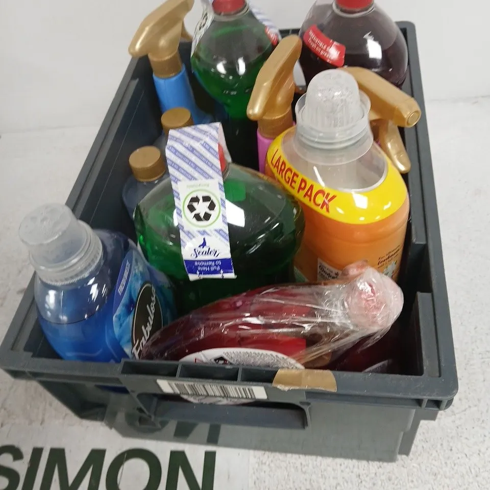 BOX OF APPROXIMATELY 10 HOUSEHOLD LIQUIDS INCLUDING WASHING UP LIQUID, FABRIC CONDITION ETC.