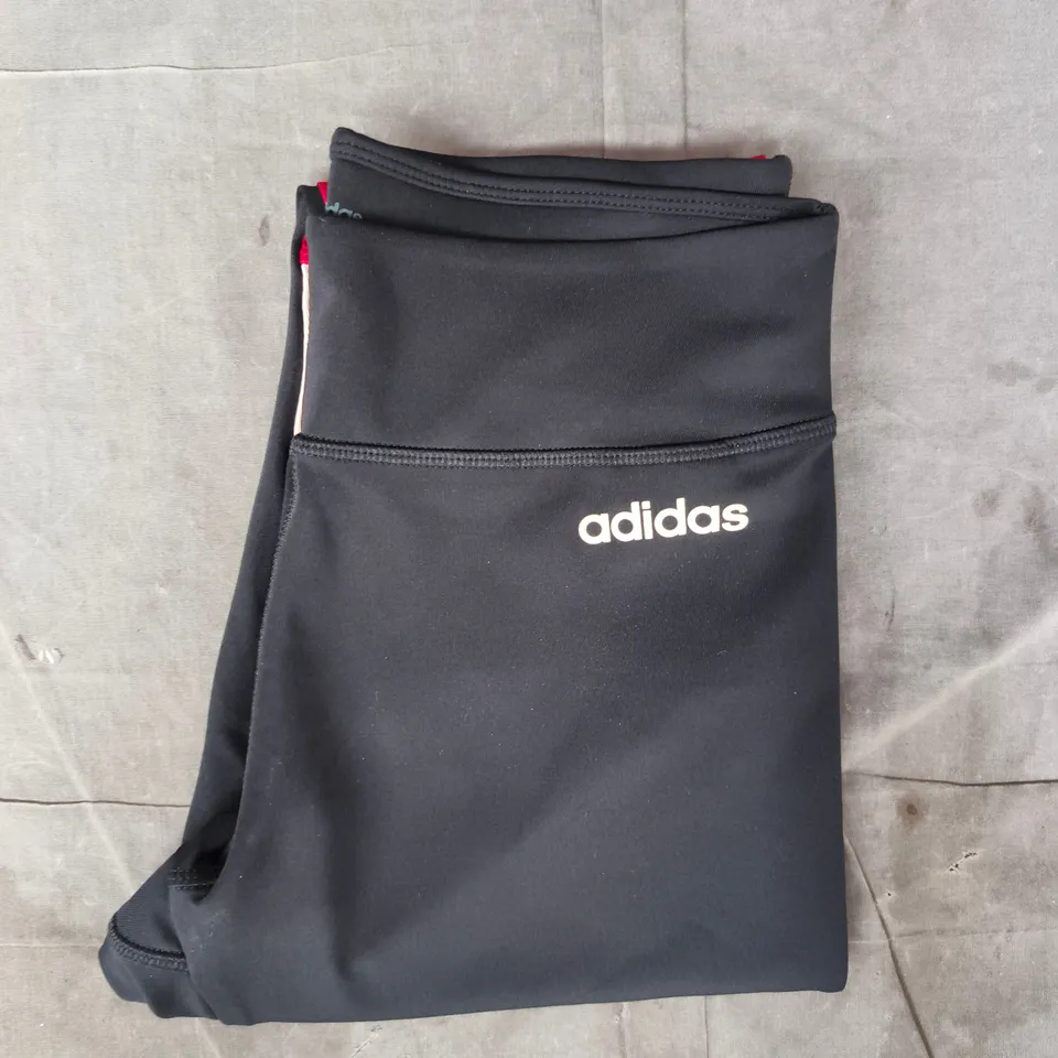ADIDAS CLIMATE LEGGINGS IN BLACK/RED/SALMON SIZE SMALL