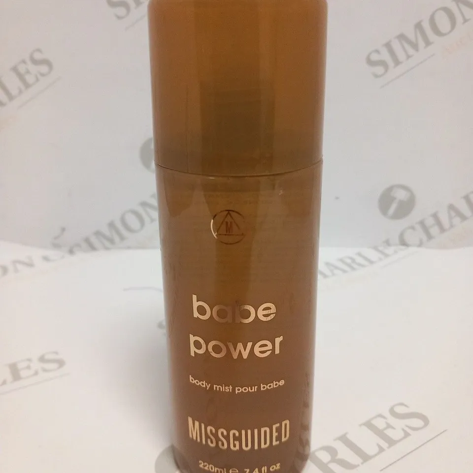 BABE POWER BODY MIST POUR BABE MISSGUIDED 220ML