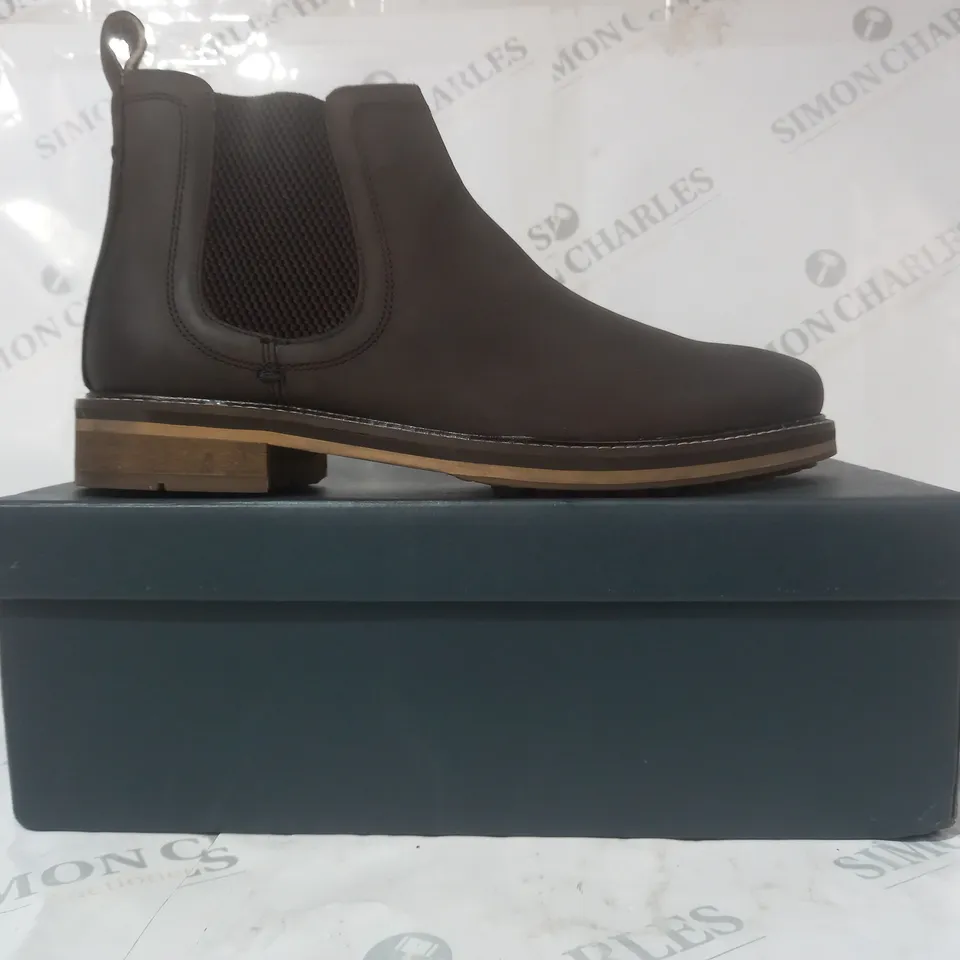 BOXED PAIR OF CREW CLOTHING COMPANY PARKER LEATHER CHELSEA BOOTS IN CHOCOLATE EU SIZE 43