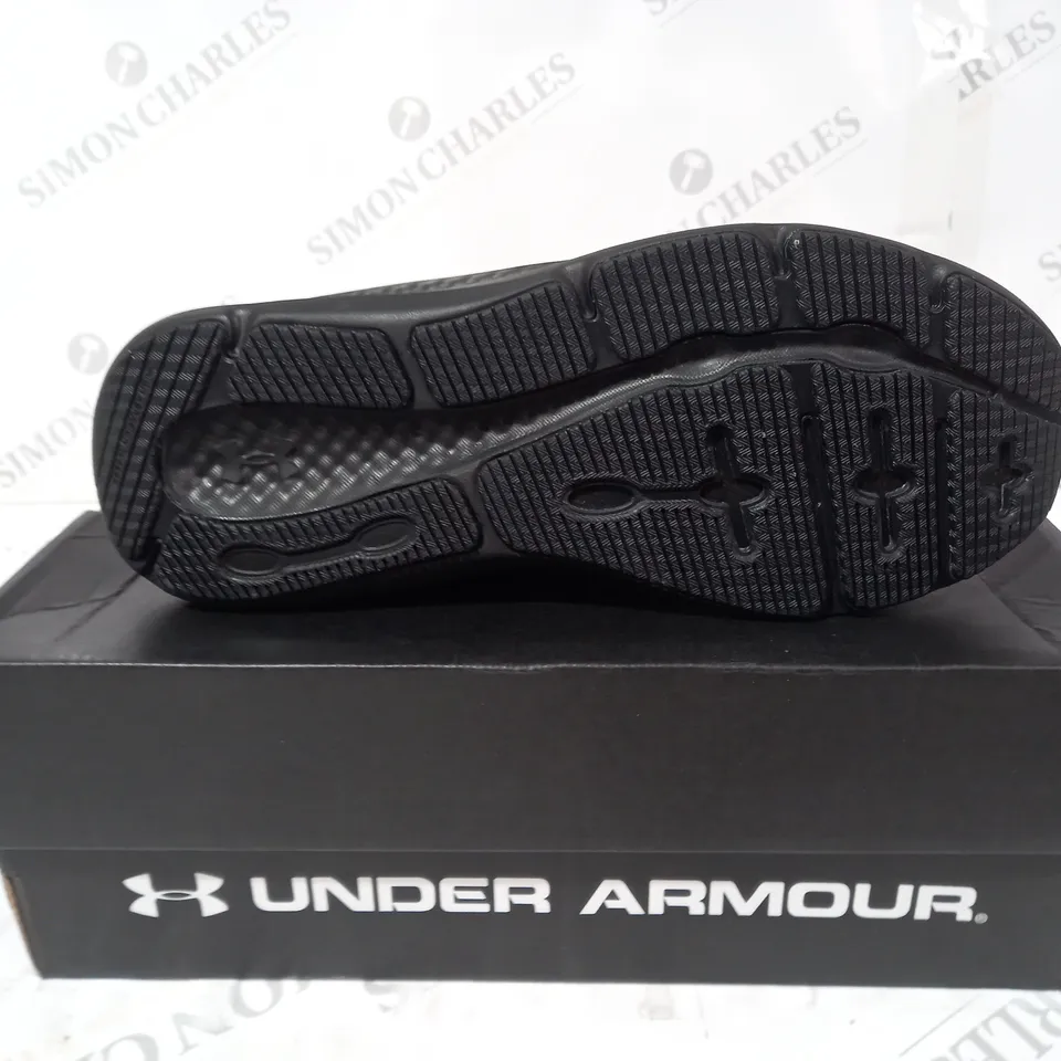 UNDER ARMOUR UAW CHARGED PURSUIT 3 SIZE 7