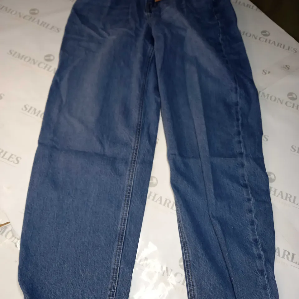 BODEN TAPERED LEG JEANS IN BLUE - W28 L32