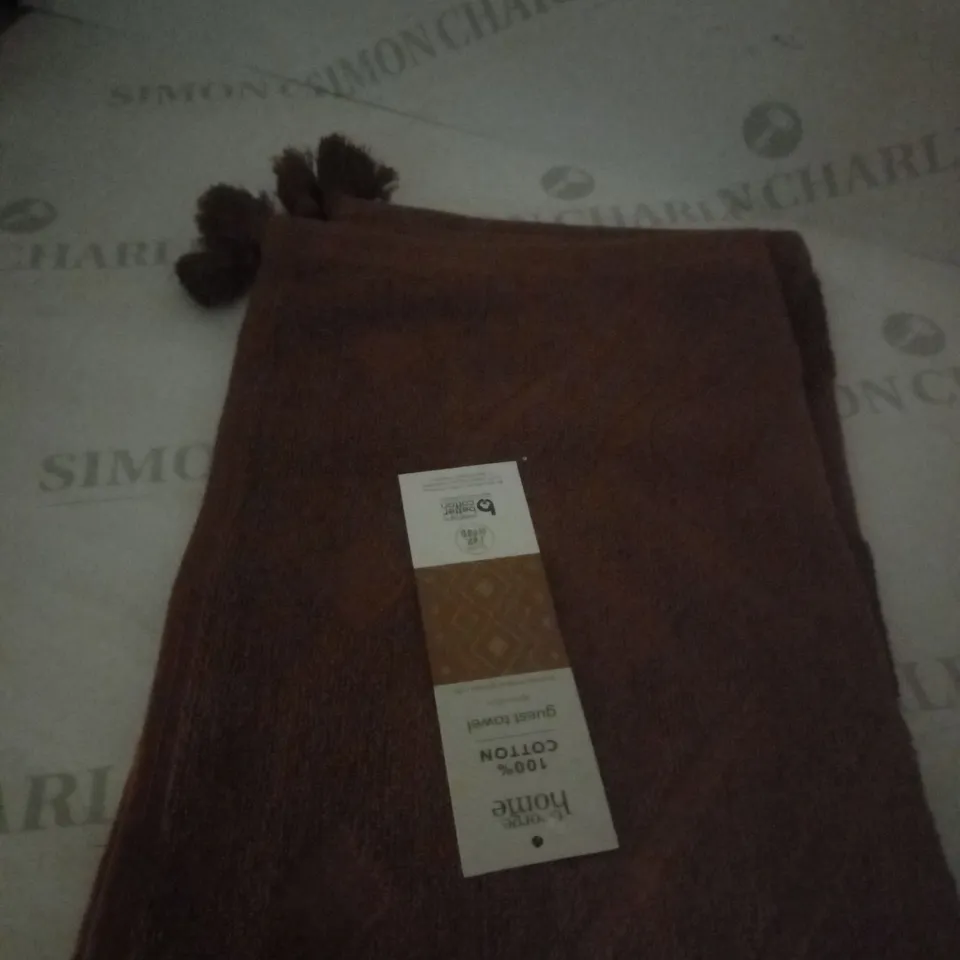 LOT OF 48 GUEST TOWELS 100% COTTON 40CM X 60CM