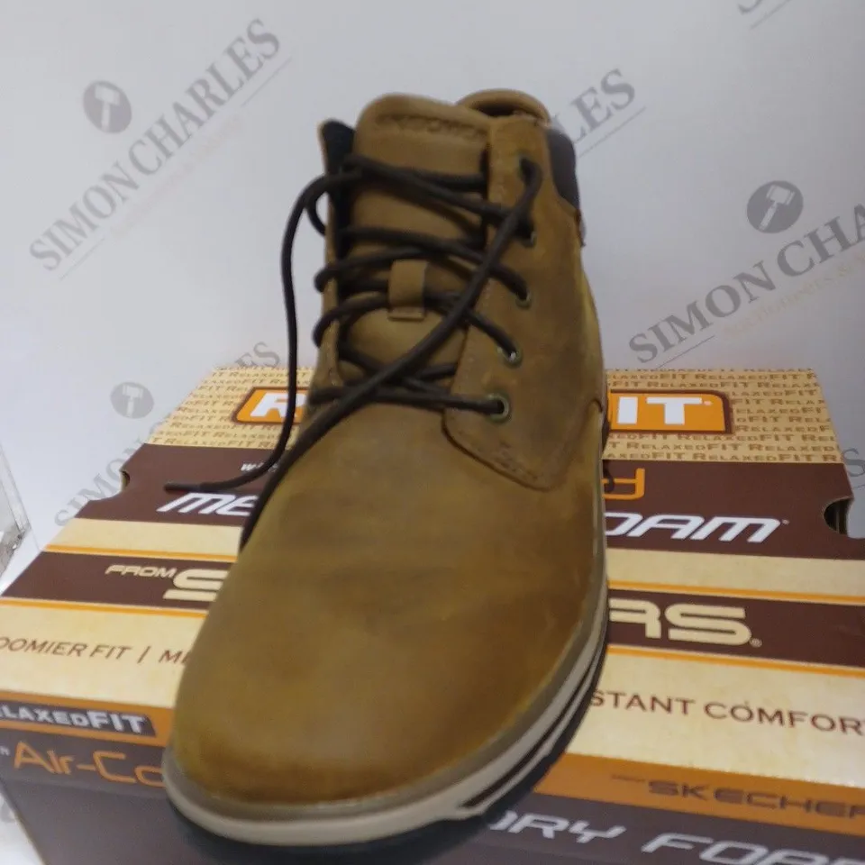 BOXED SKECHERS BROGDEN BOOTS, BROWN - SIZE 9