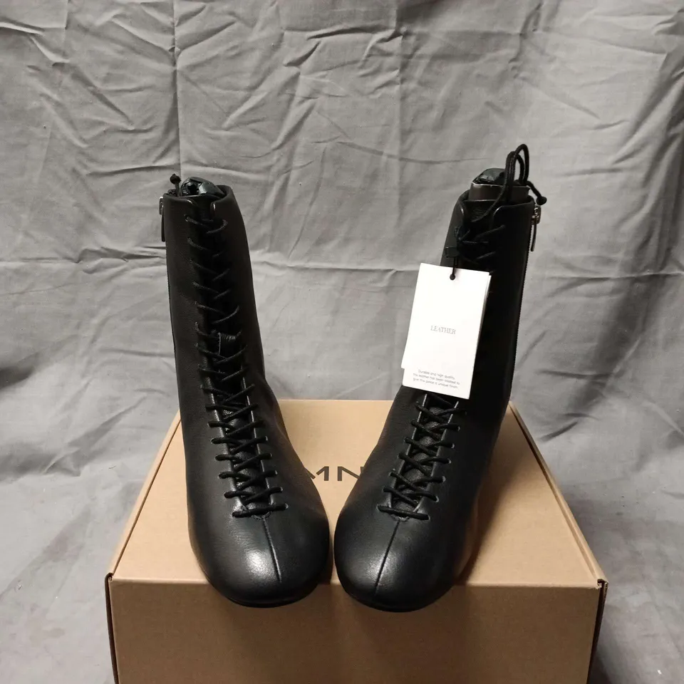 BOXED PAIR OF MNG BLACK LEATHER KNEE-HIGH LACE-UP BOOT WITH SIDE ZIP SIZE 5