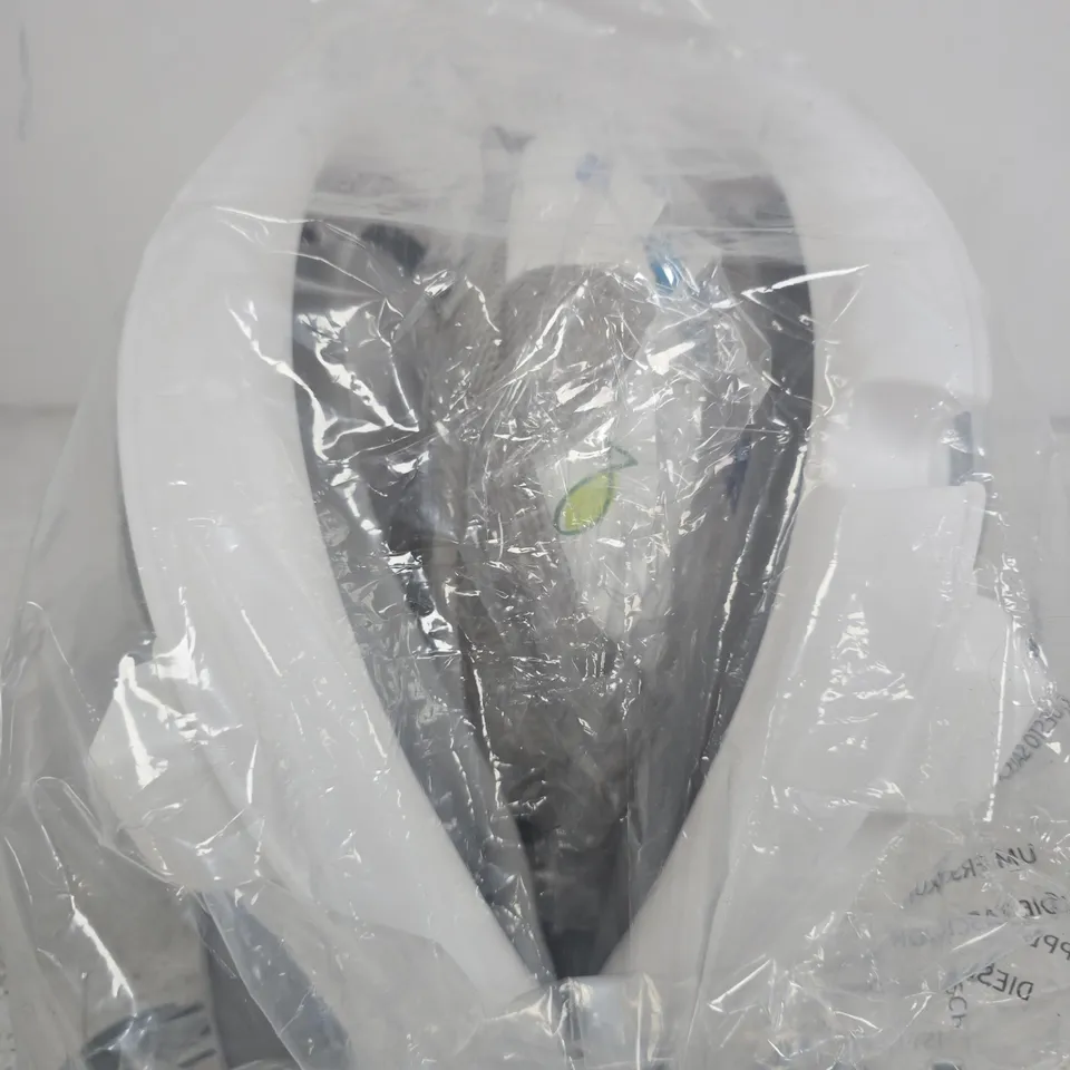 WHITE/GREY PORTABLE FOLD AWAY BABY BATH 