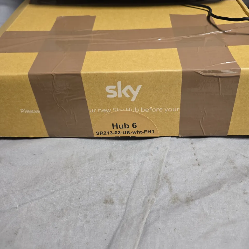 SKY HUB 6 ROUTER – SR213-02-UK-WHT-FH1 – BOXED