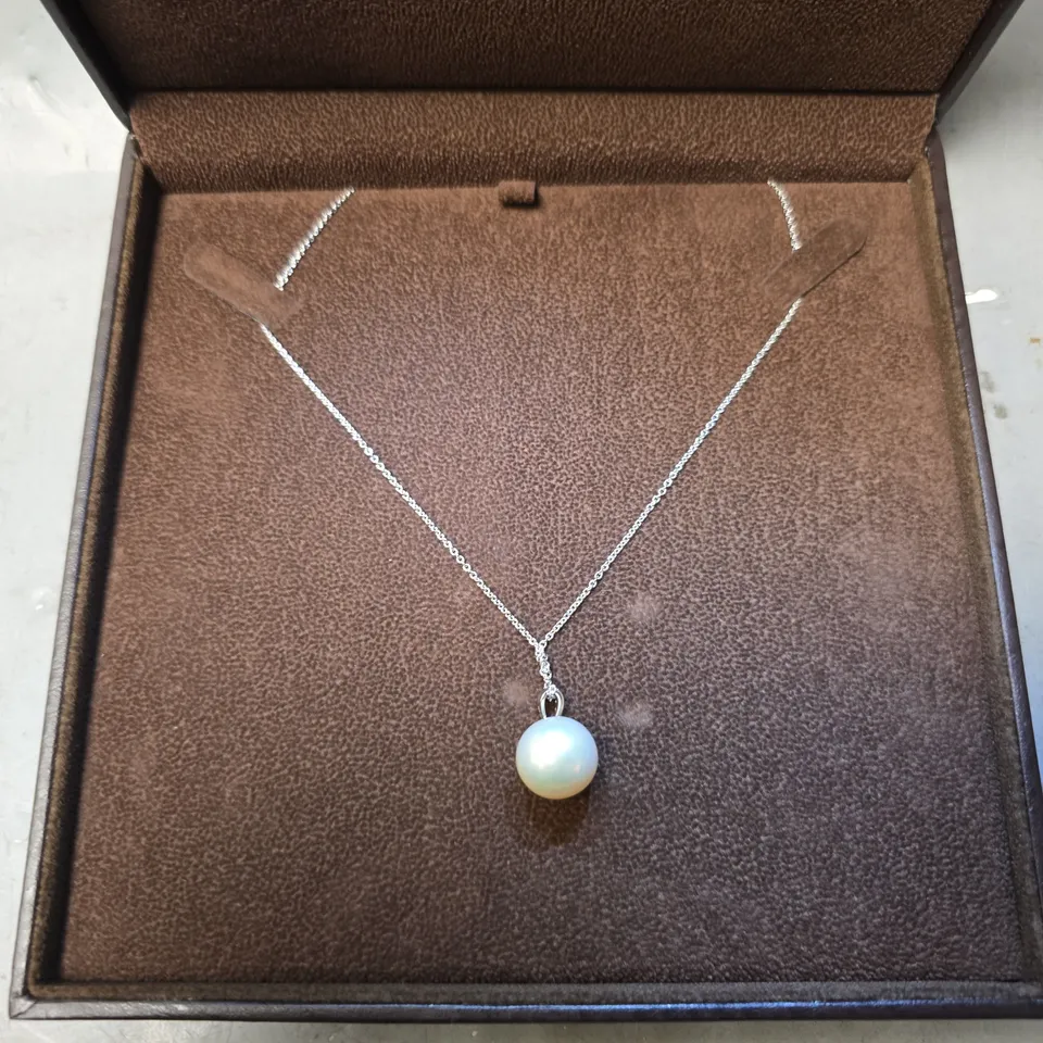 BOXED ANGARA PEARL NECKLACE 