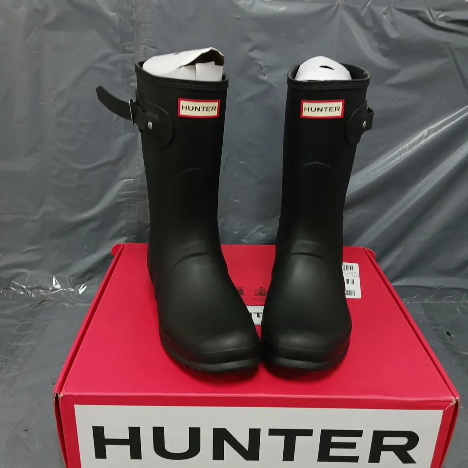 BOXED HUNTER SHORT WELLINGTON BOOTS SIZE 7  RRP £101