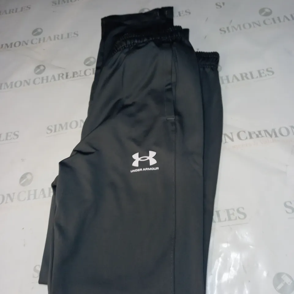 UNDER ARMOUR TRACKPANTS SIZE UNSPECIFIED