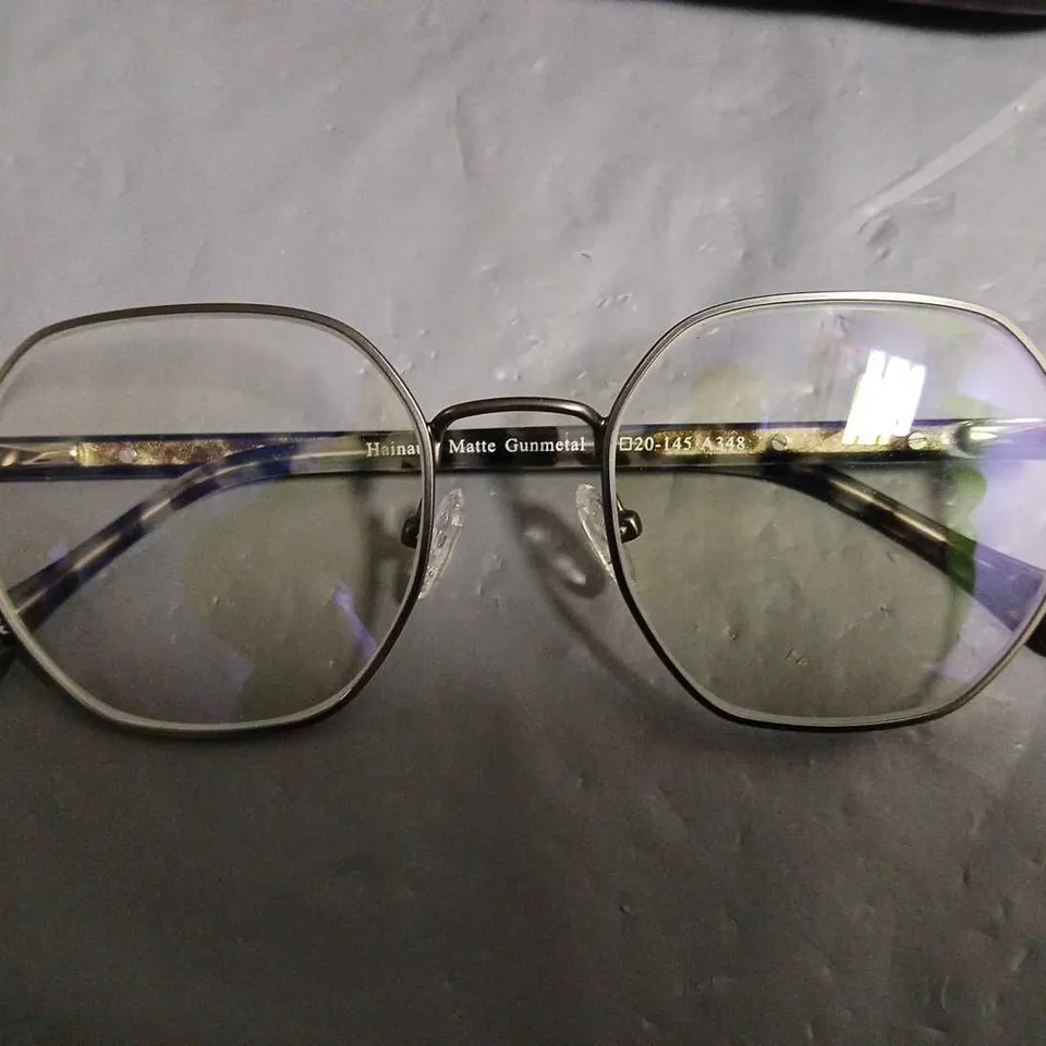 PAIR OF LONDON RETRO HAINAULT MATTE GUNMETAL GLASSES IN CASE