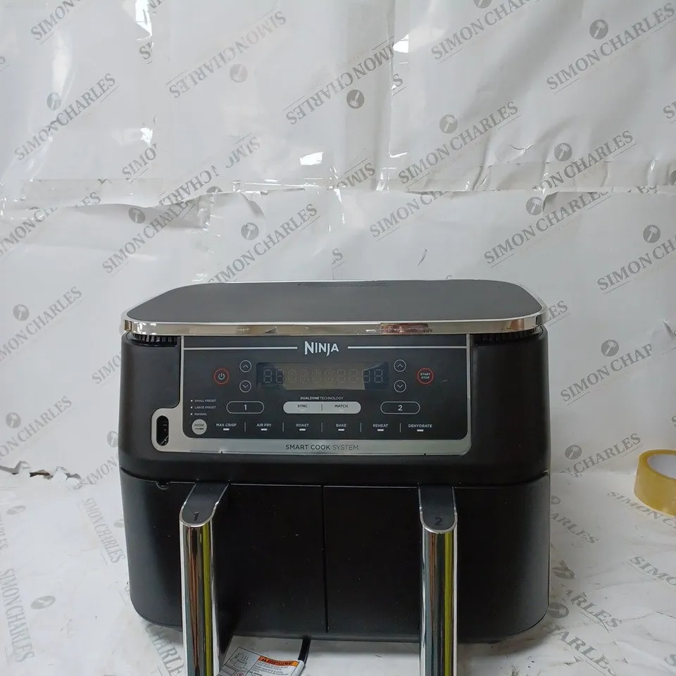 BOXED NINJA FOODI MAX DUAL ZONE 9.5L AIR FRYER AF451UK