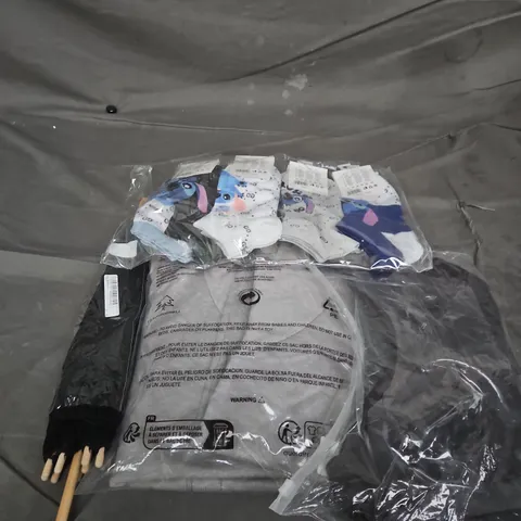 APPROXIMATELY 20 ASSORTED CLOTHING PRODUCTS IN VARIOUS STYLES & SIZES TO INCLUDE SOCKS, T-SHIRTS, DRESSES ETC