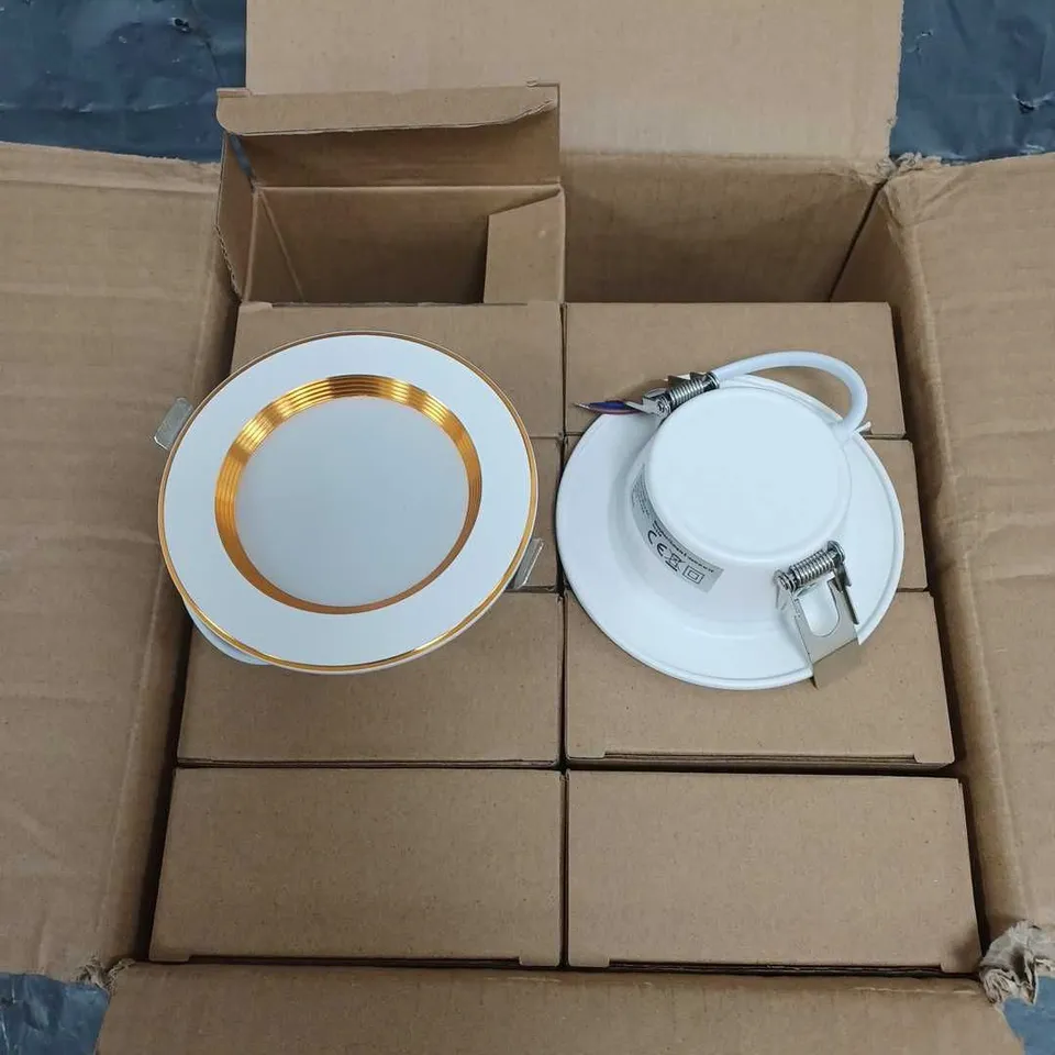 BOX OF APPROX 10 HF06 SPOTLIGHTS IN WHITE