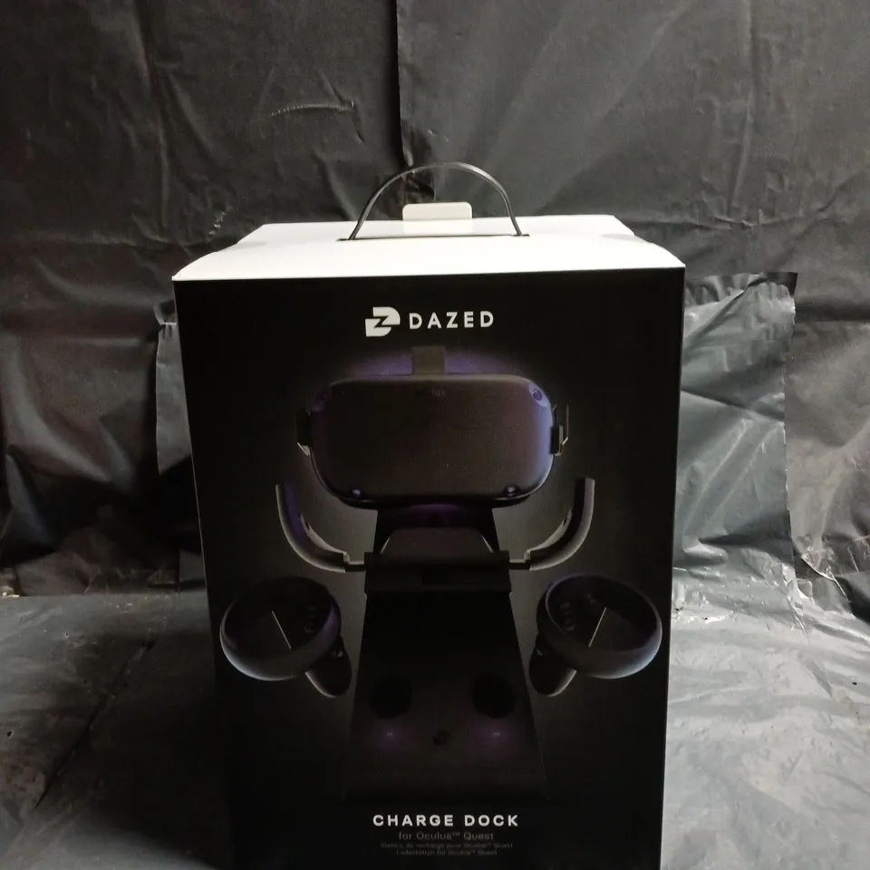 DAZED CHARGE DOCK FOR OCULUS QUEST – VR HEADSET CHARGING ACCESSORY (BOXED)