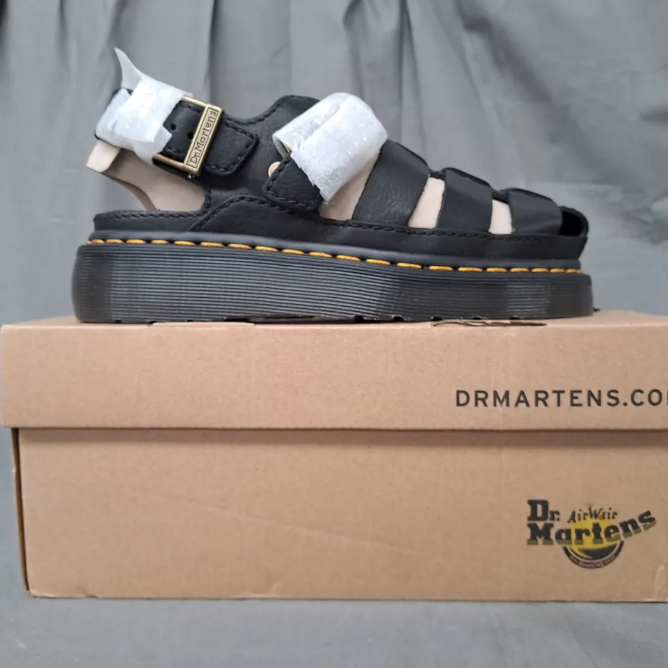 BOXED PAIR OF DR MARTENS WRENLIE SANDALS IN BLACK UK SIZE 5