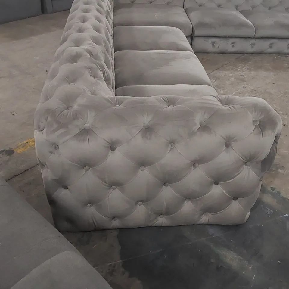 QUALITY DESIGNER CHESTERFIELD CORNER SOFA L-SHAPE BIXBY WITH SILVER METAL LEGS