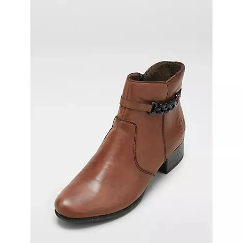 RIEKER LEATHER CHAIN DETAIL ANKLE BOOT- TAN SIZE 6