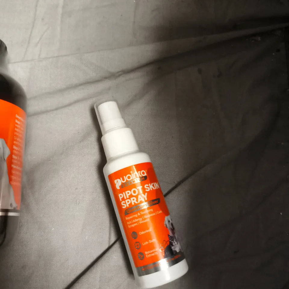 APPROXIMATELY 30 ASSORTED PET ITEMS INCLUDING LITTLE LIKIT HORSE TREATS , BANOV SHAMPOO AND PIPPOT SKIN SPRAY