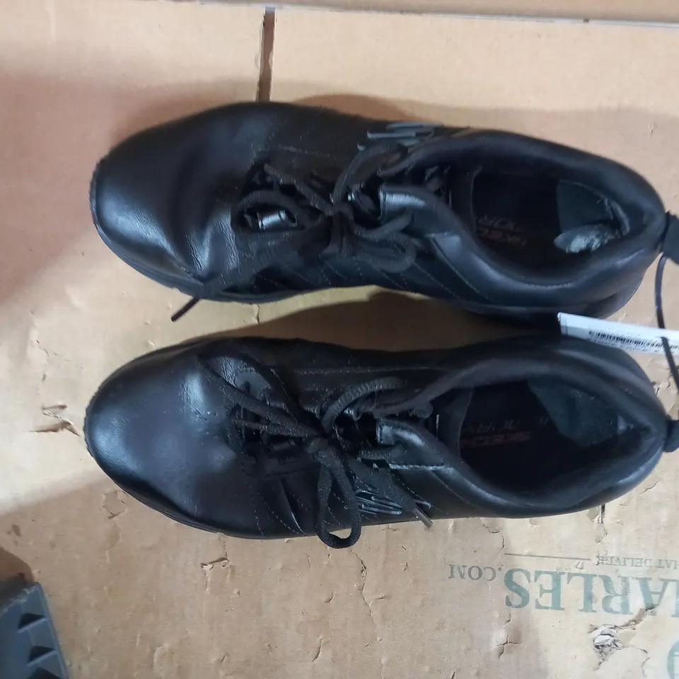 SKETCHERS BLACK TRAINERS - UK 5