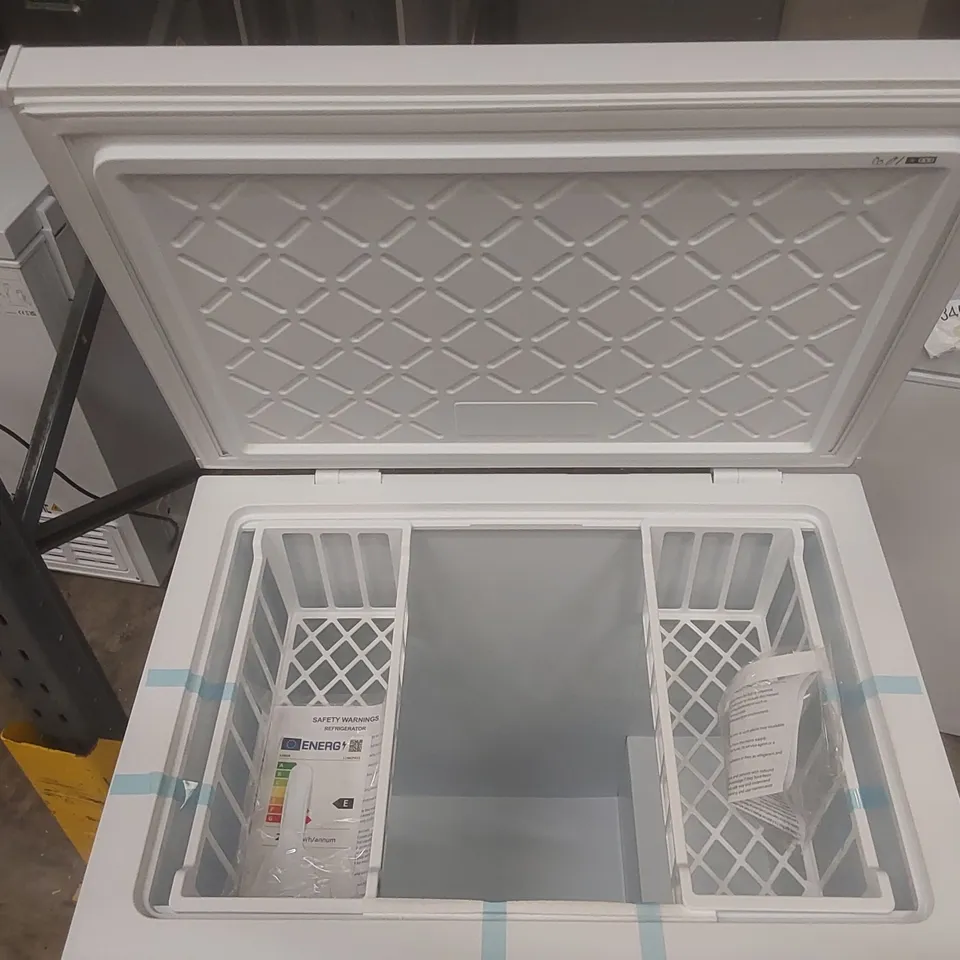 LOGIK L198CFW23 CHEST FREEZER - WHITE