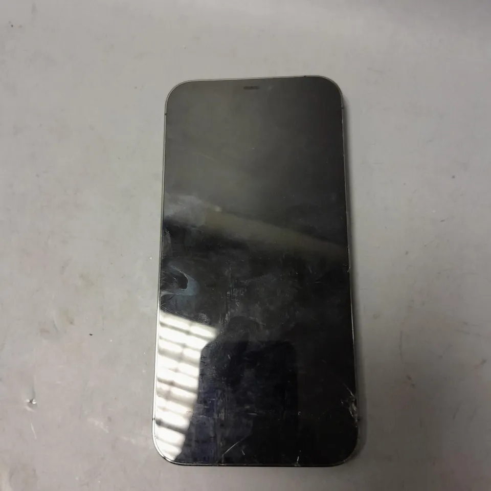 APPLE IPHONE 13 PRO IN SPACE GREY 