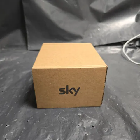 SKY SUPER POD – MESH WIFI EXTENDER (SE411-UK-G01) BOXED