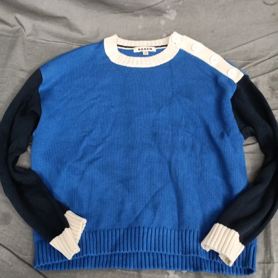 BODEN KNIT JUMPER – BLUE WITH CREAM COLLAR, NAVY SLEEVES, SIZE M