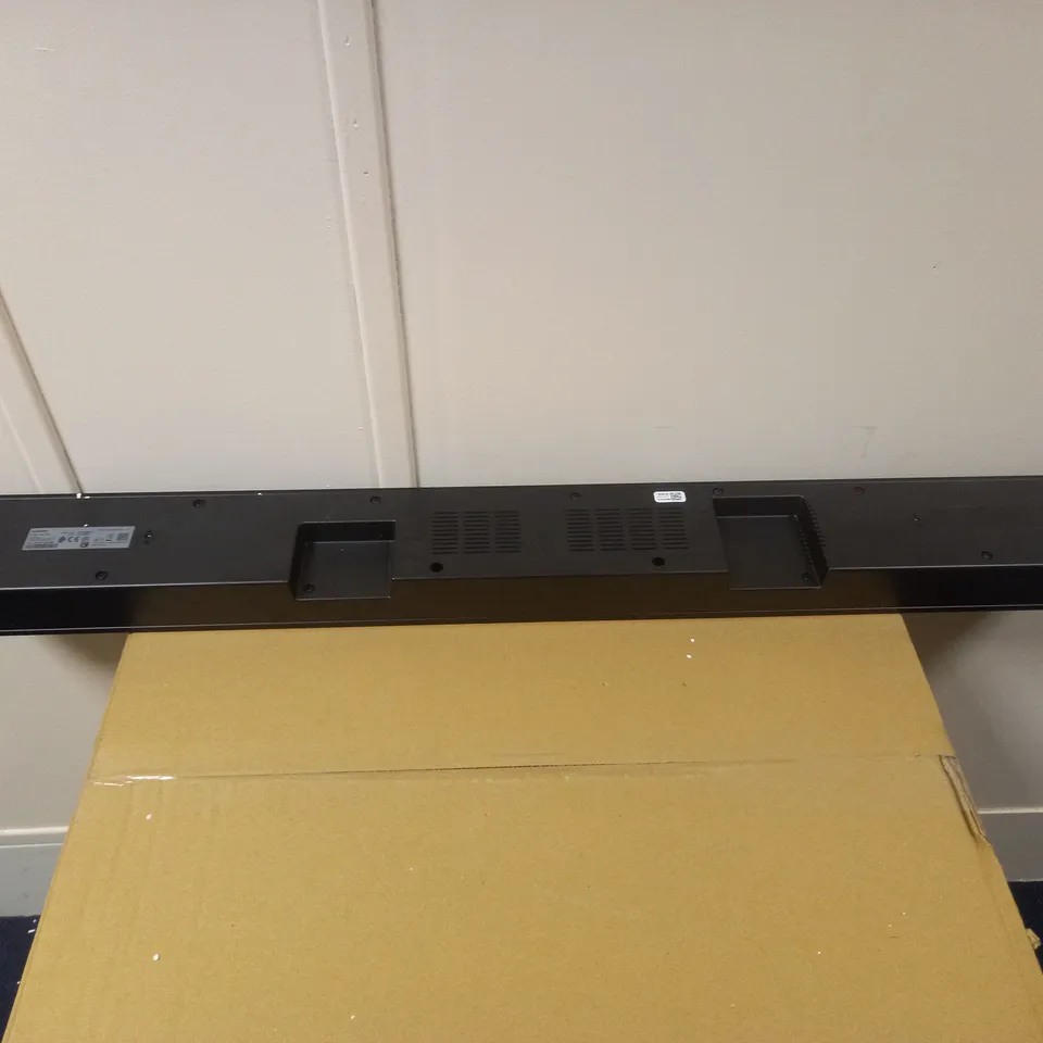 BOXED SAMSUNG Q600B SOUNDBAR WITH SUBWOOFER - COLLECTION ONLY 