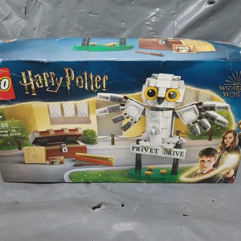 LEGO HARRY POTTER HEDWIG AT 4 PRIVET DRIVE