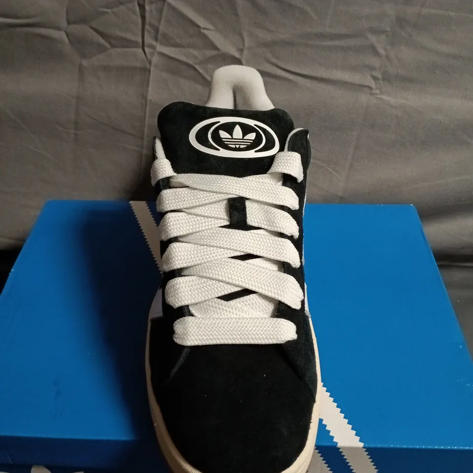 BOXED PAIR OF ADIDAS CAMPUS SNEAKERS – UK SIZE 10
