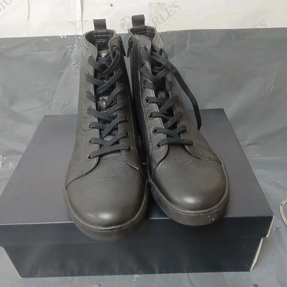 NATURALIZER LEATHER ANKLE BOOTS BLACK SIZE 7