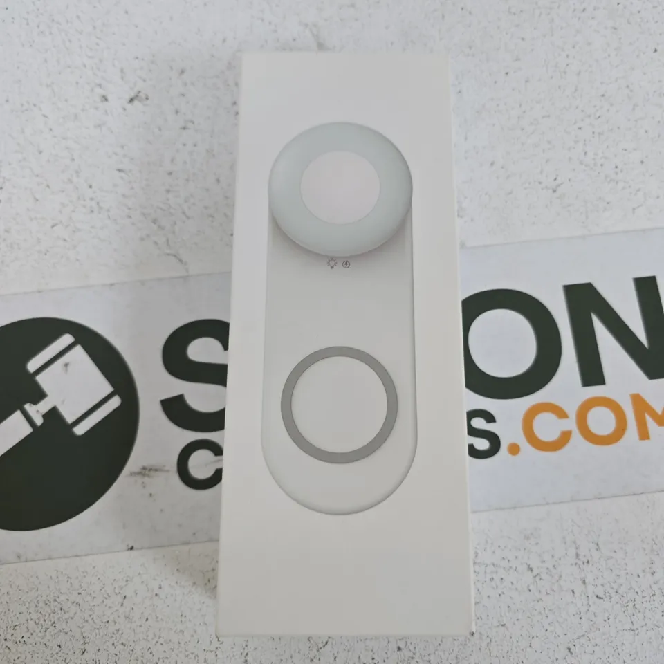 WIRELESS CHARGING NIGHT LIGHT WITH BUILT-IN BATTERY