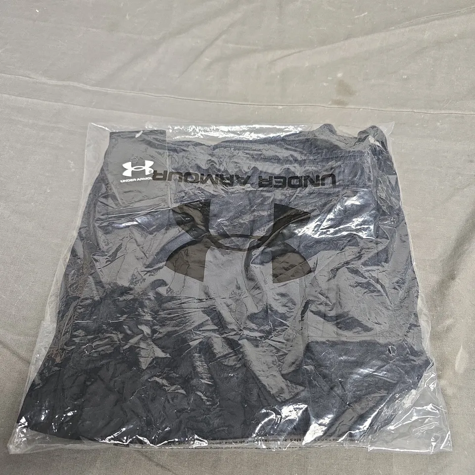UNDER ARMOUR TECH SHORTS SIZE XL 