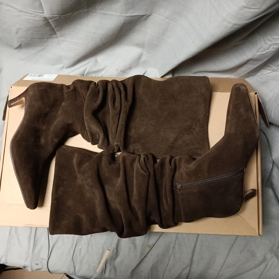 DUNE SAUNDER BROWN SUEDE SLOUCHY KITTEN HEEL BOOTS – UK 4 (EU 37)