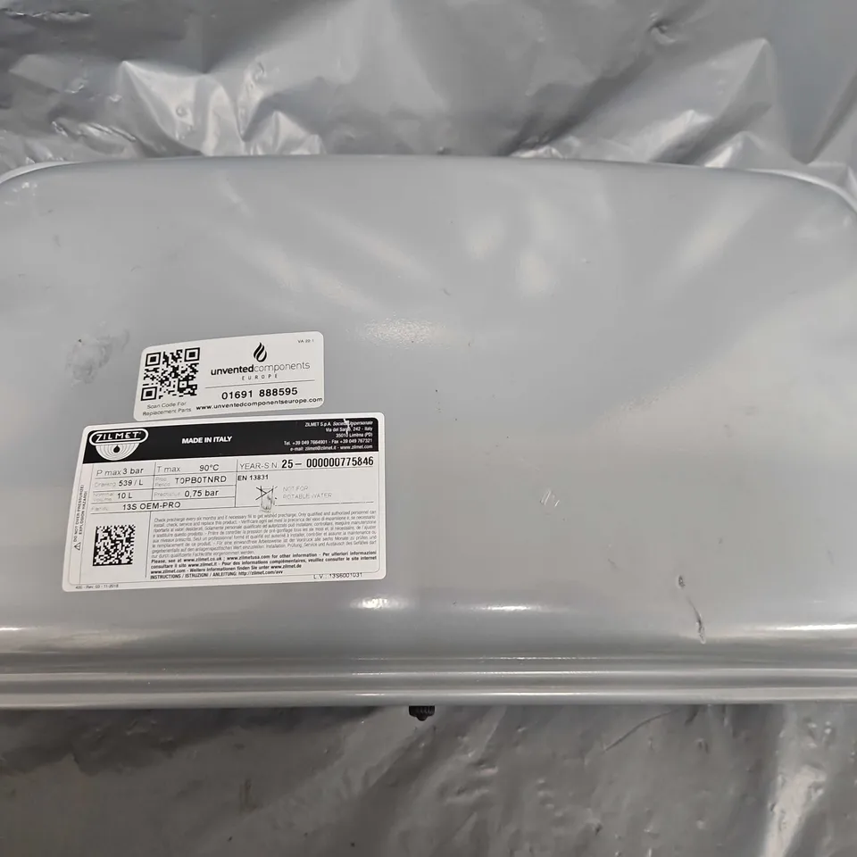 UNVENTED COMPONENTS BOILER EXPANSION VESSEL / COLLECTION ONLY 