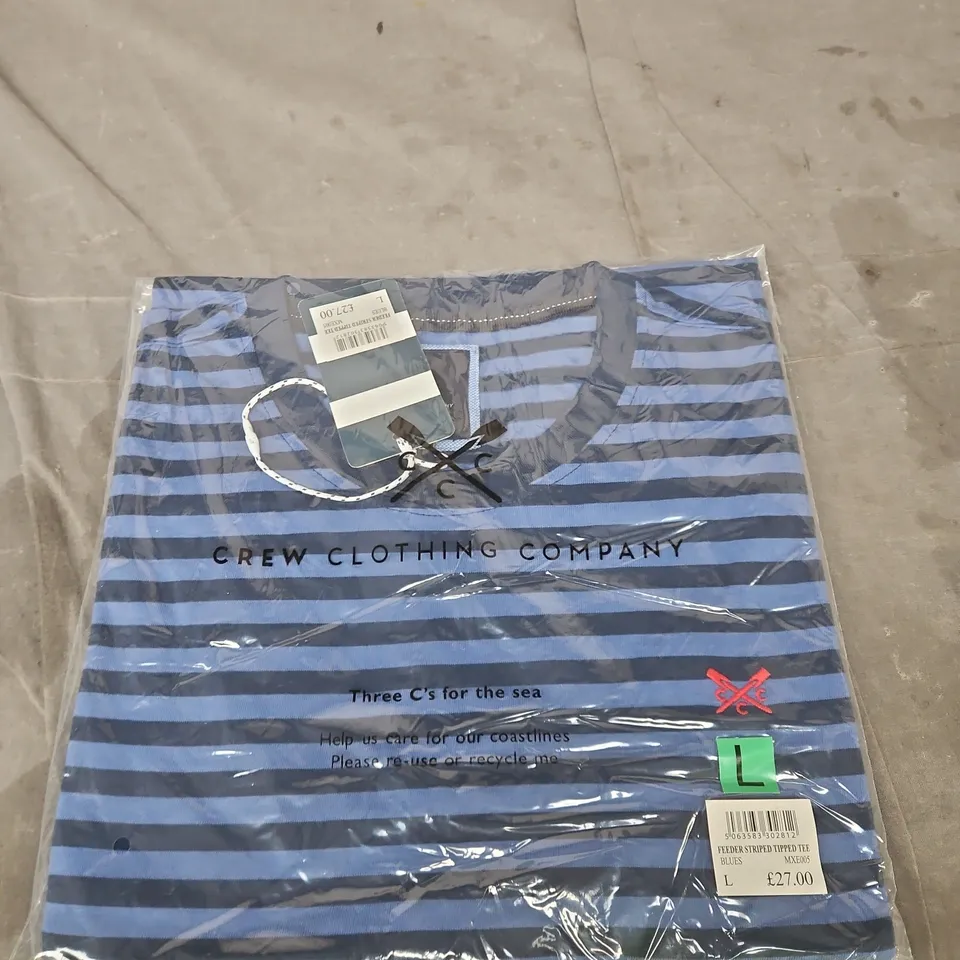 CREW CLOTHING COMPANY STRIPED TEE – SIZE L – BLUE